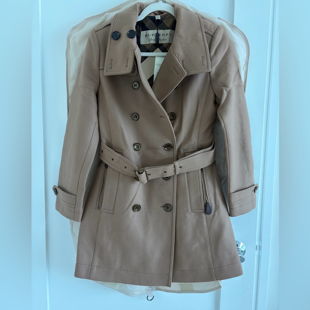 NWT Burberry Daylesmoore Wool Cashmere Trench Coat - Camel - Size 4US/6UK/38EU